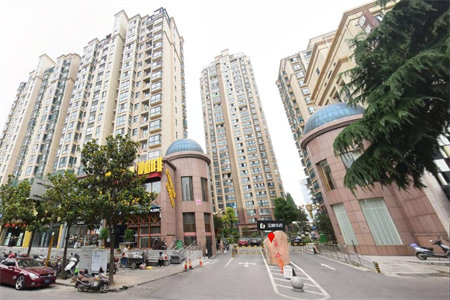 诸城一中明诚家园3室2厅2卫142㎡